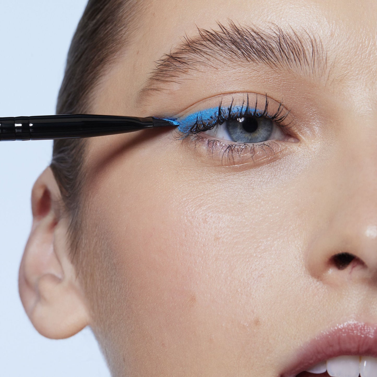 wing-it-liner-brush-l1 84091_Winged_Eyeliner_Brushy.jpg