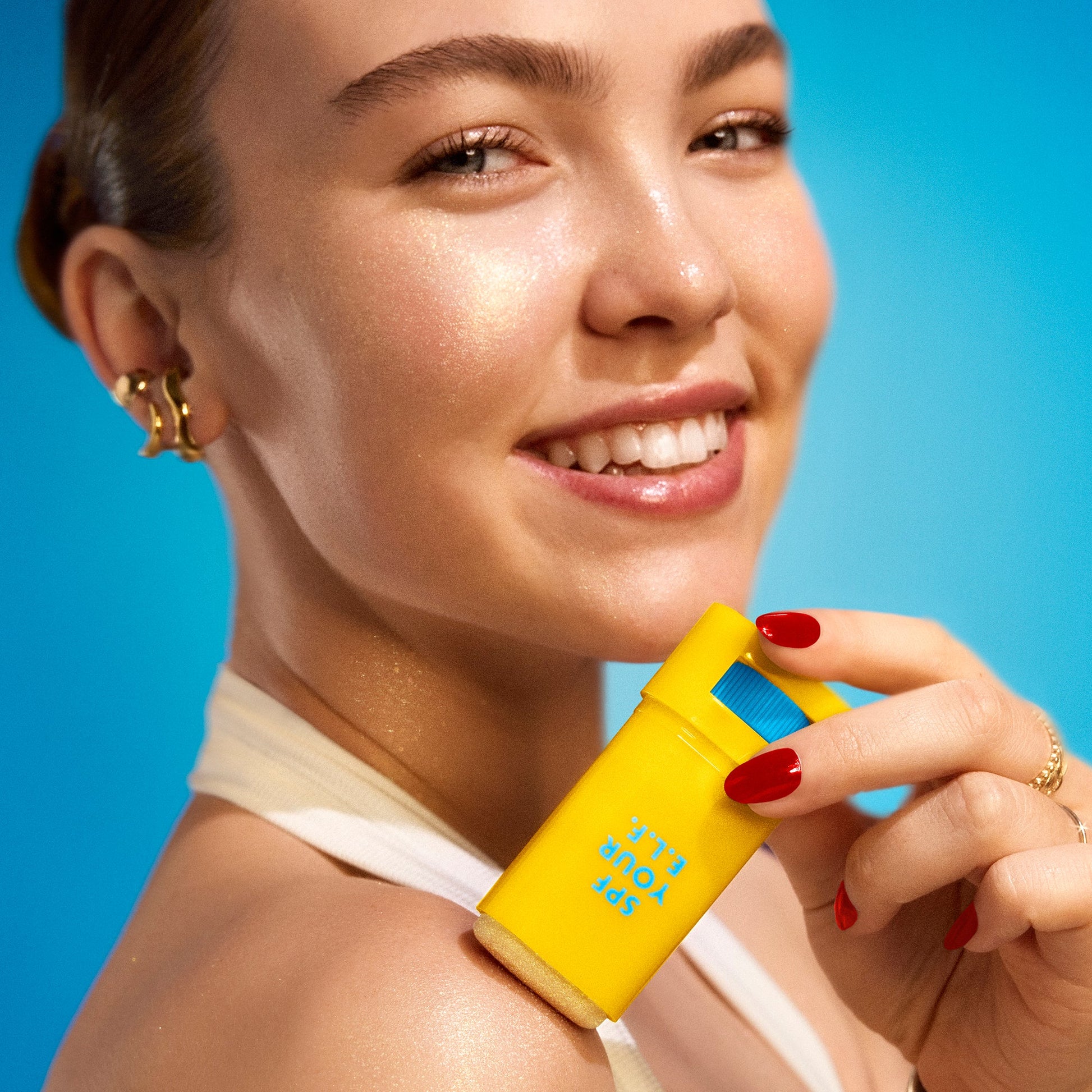 suntouchable-invisi-stick-spf-50-glitz-s0 030526_SKIN_Haley_Invisistick-Glitz_0987_w3QC_IGF.jpg