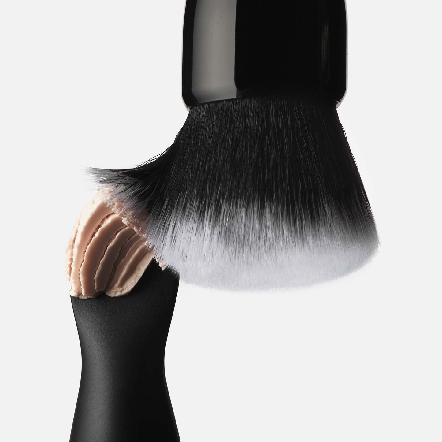 putty-primer-brush-and-applicator-s1 040523_SL_PuttyApplicator_0025_FINAL_RGB_IGF.jpg