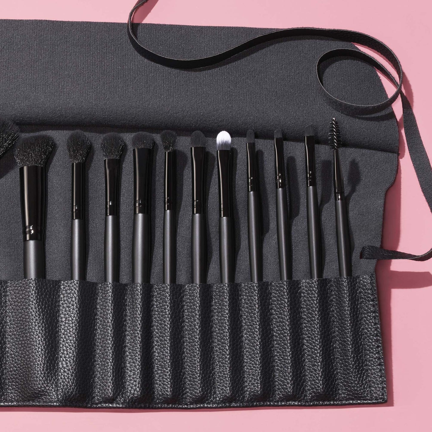 17-piece-ultimate-makeup-brush-set-and-travel-roll-w4 042423_UltBrushSet_V2_Main-2_IGF_carousel2.jpg