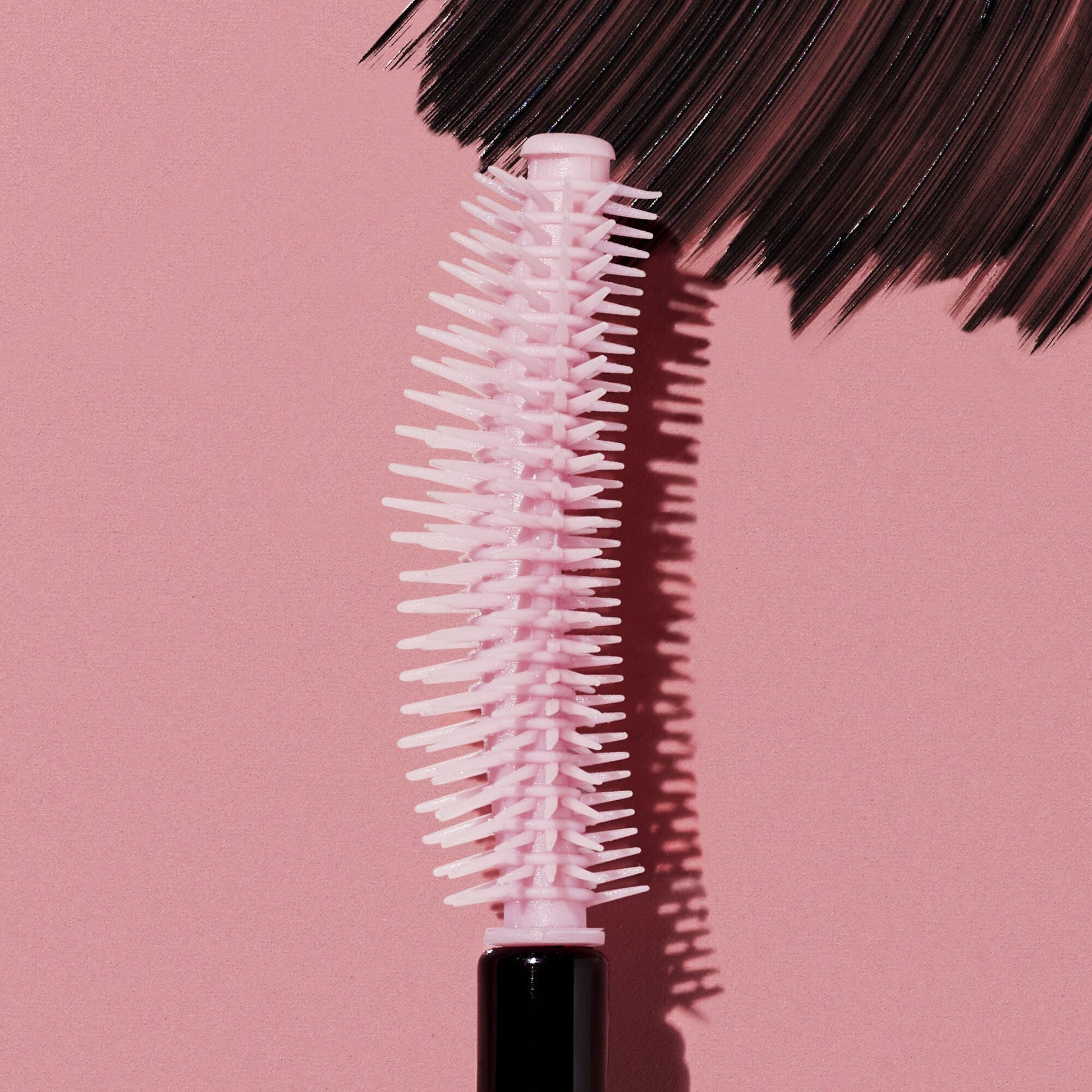 lash-n-roll-mascara-d8 053122_SL_LashNRollWand_RGB_IGF.jpg