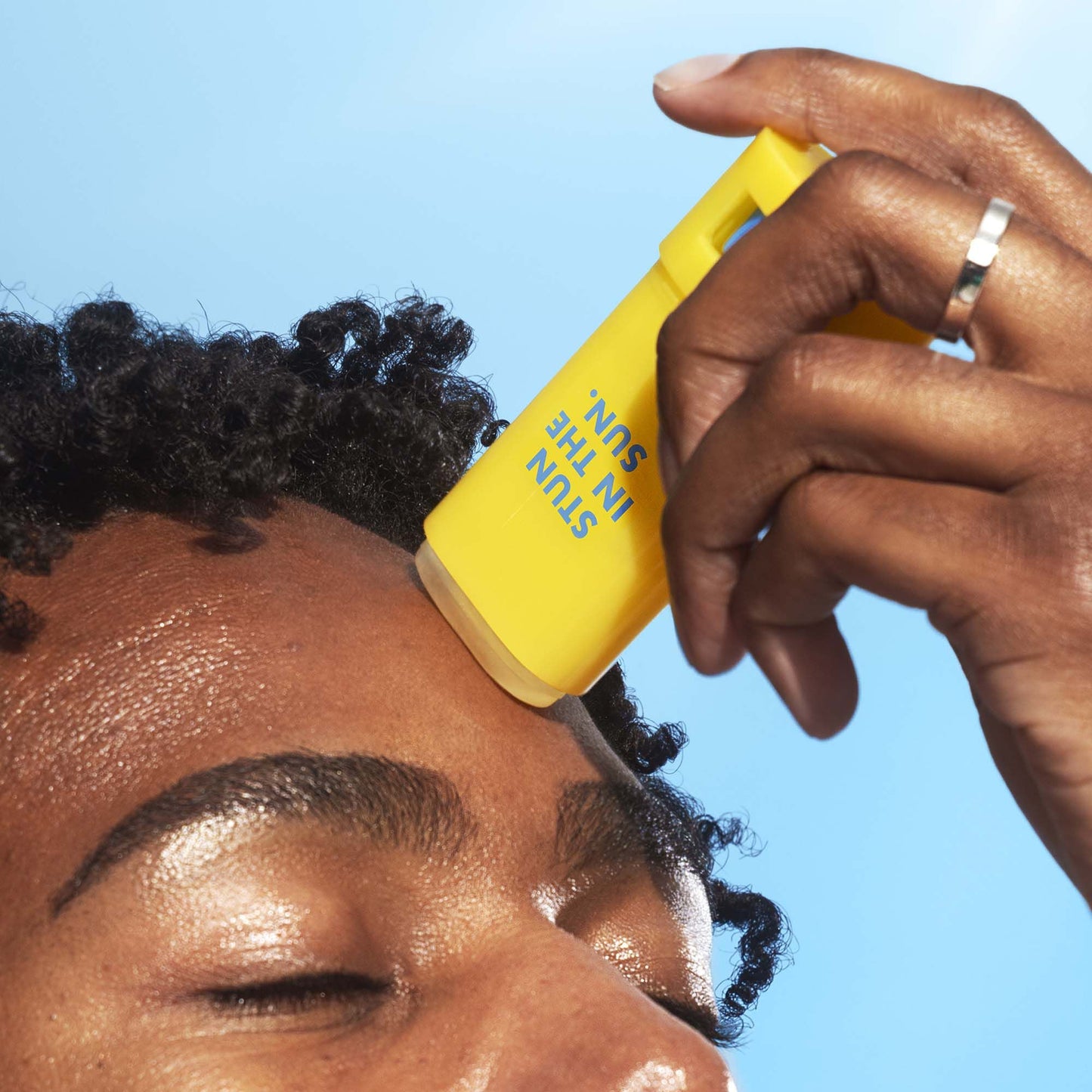 suntouchable-invisi-stick-spf-50-o8 060624_Mikel_InvisiStick_0107_v2_IGF.jpg