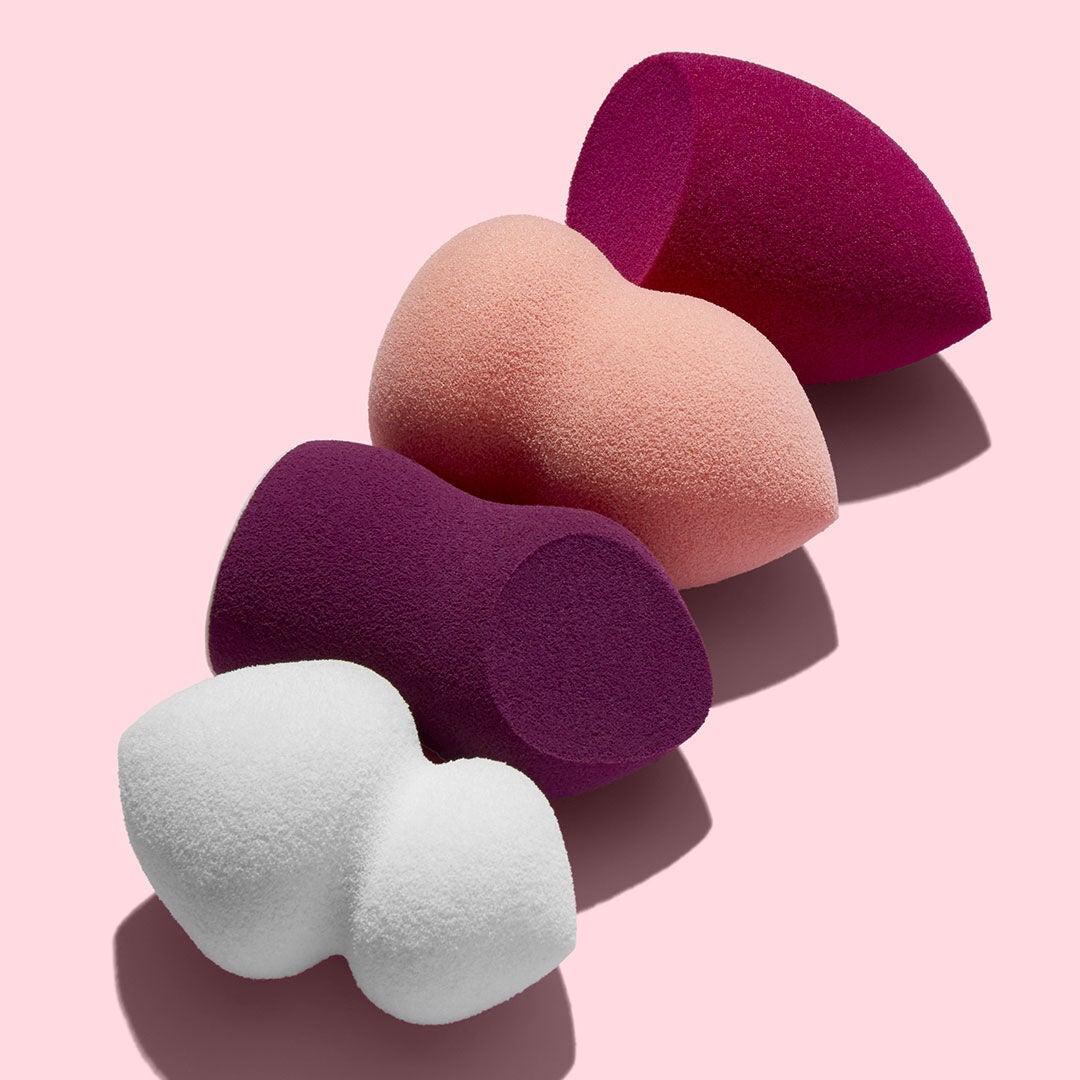 blending-and-highlighting-sponge-duo-z4 0619_SocialIGF_Sponges3_e91b9a4a-0156-4299-a3ef-3649e2979804.jpg