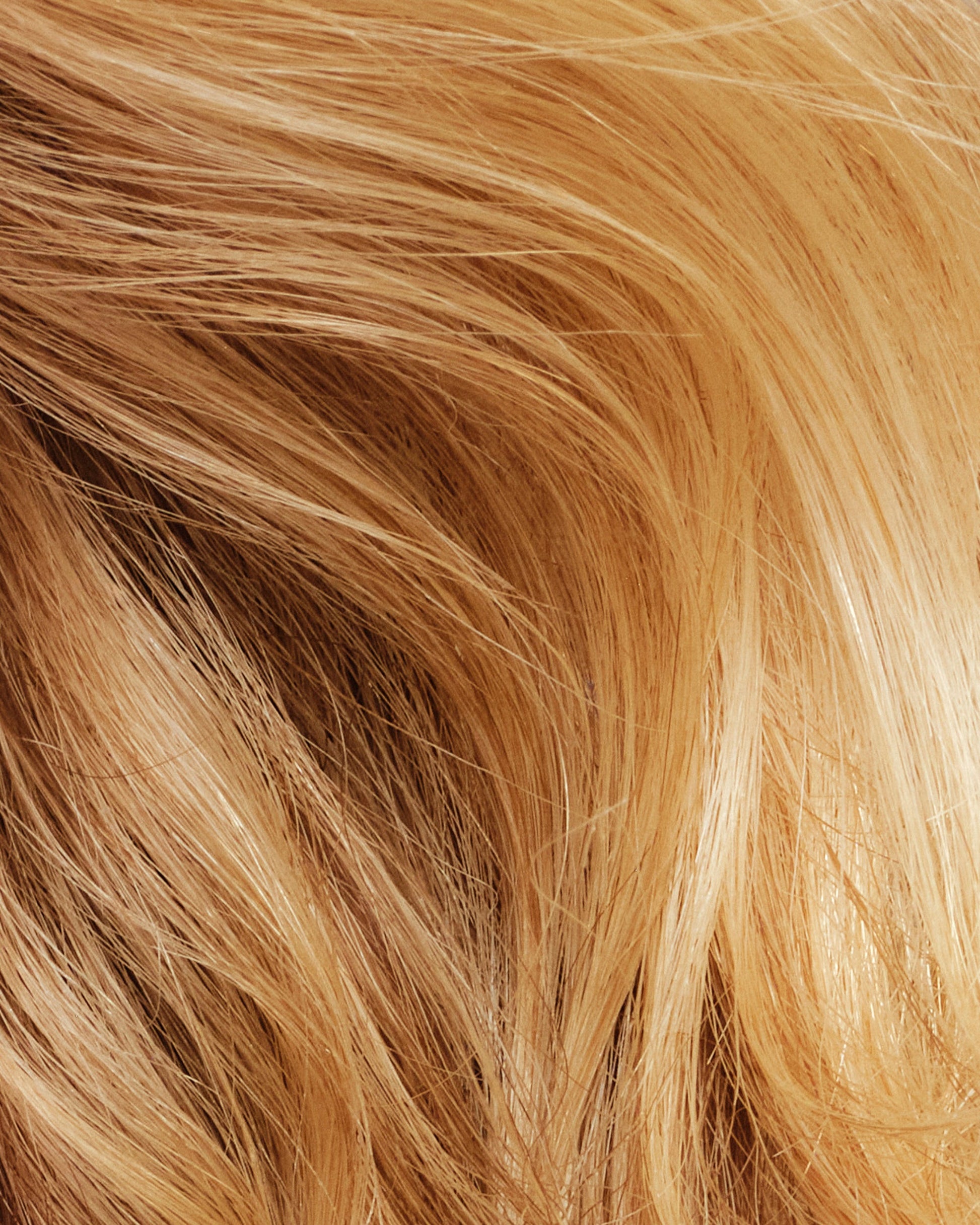 never-thirsty-moisturizing-shampoo-z4 111925_Anna_ThirstyShampoo-Product_3353_w4QC_V2_IGF_4x5_527d5445-92a2-4169-a5e5-062d364160a9.jpg