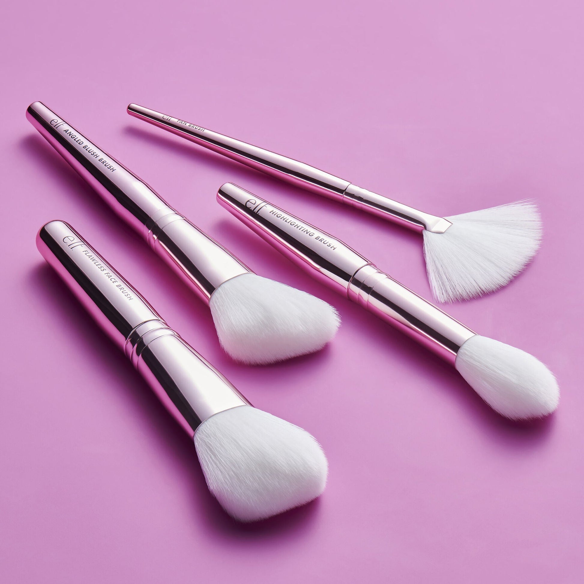 blush-bronzer-and-highlighter-brush-set-g3 12142020_BlushGlow-BrushKit_0027_FocusBracket-MAIN_V2_IGF.jpg