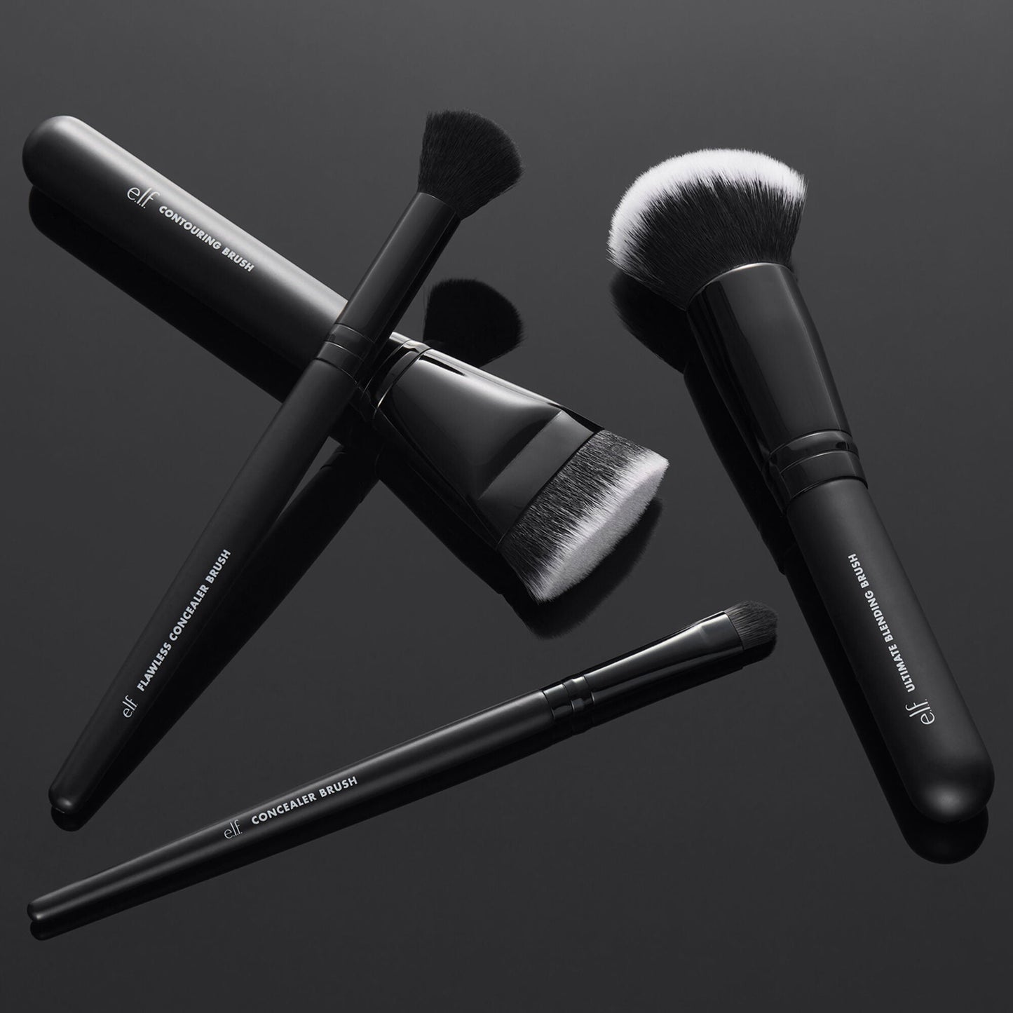 foundation-and-concealer-brush-set-t3 12142020_ComplexionPerfection-FaceBrush_0028_FocusBracket-MAIN_V2_IGF.jpg