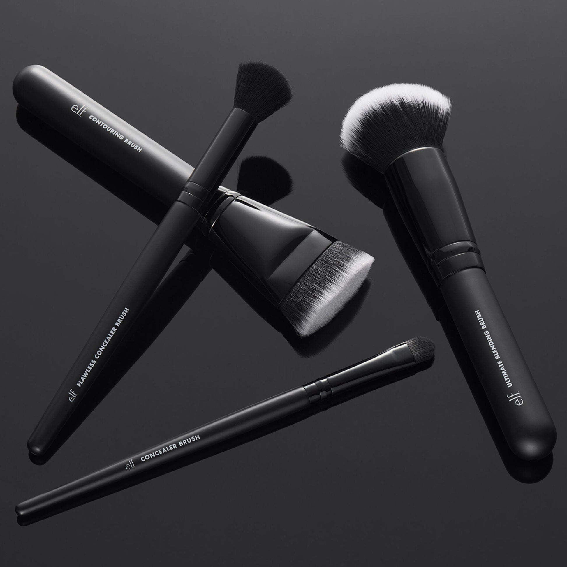 foundation-and-concealer-brush-set-t3 12142020_ComplexionPerfection-FaceBrush_0028_FocusBracket-MAIN_V2_IGF.jpg