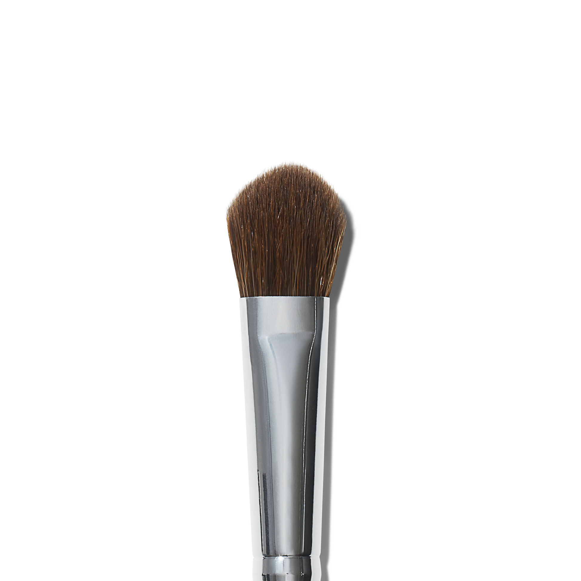 wide-tapered-eyeshadow-brush-h5 21994_MACRO_R.png