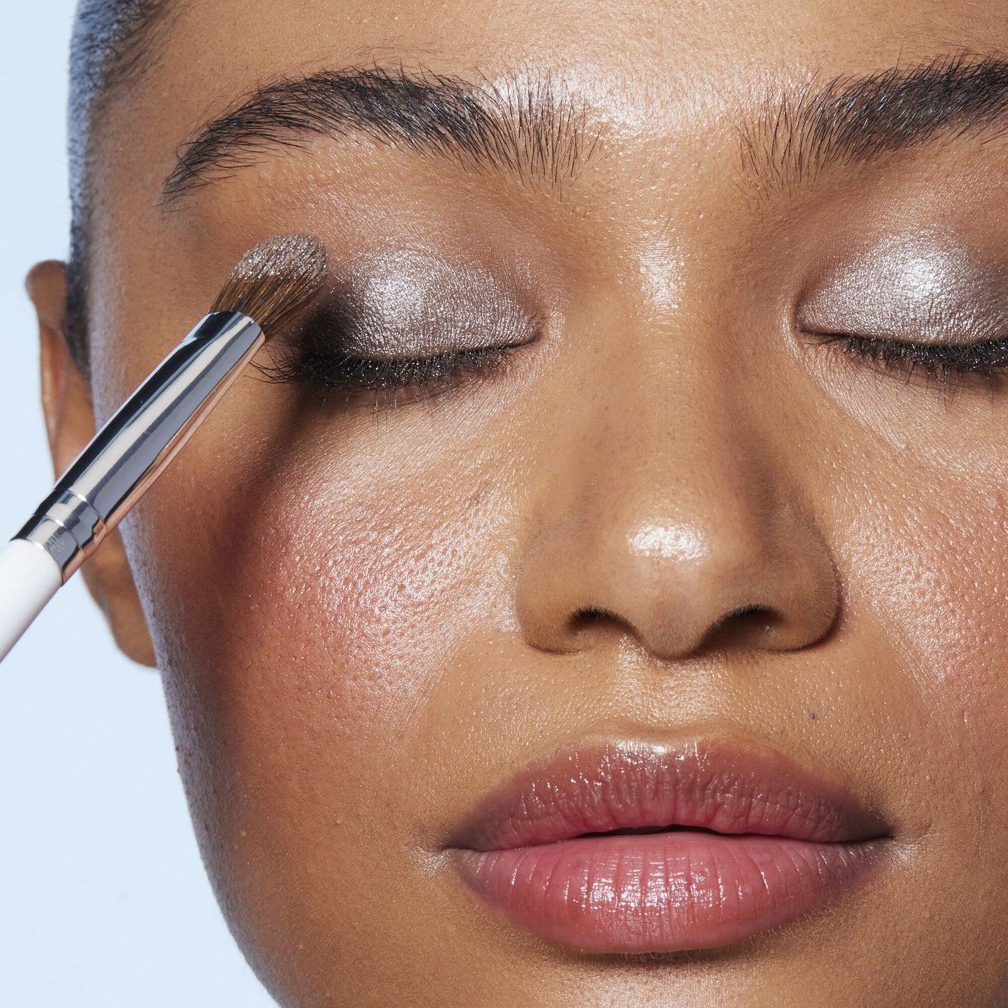 wide-tapered-eyeshadow-brush-h5 21994_Wide_Trapered_Eyeshadow_Brush.jpg