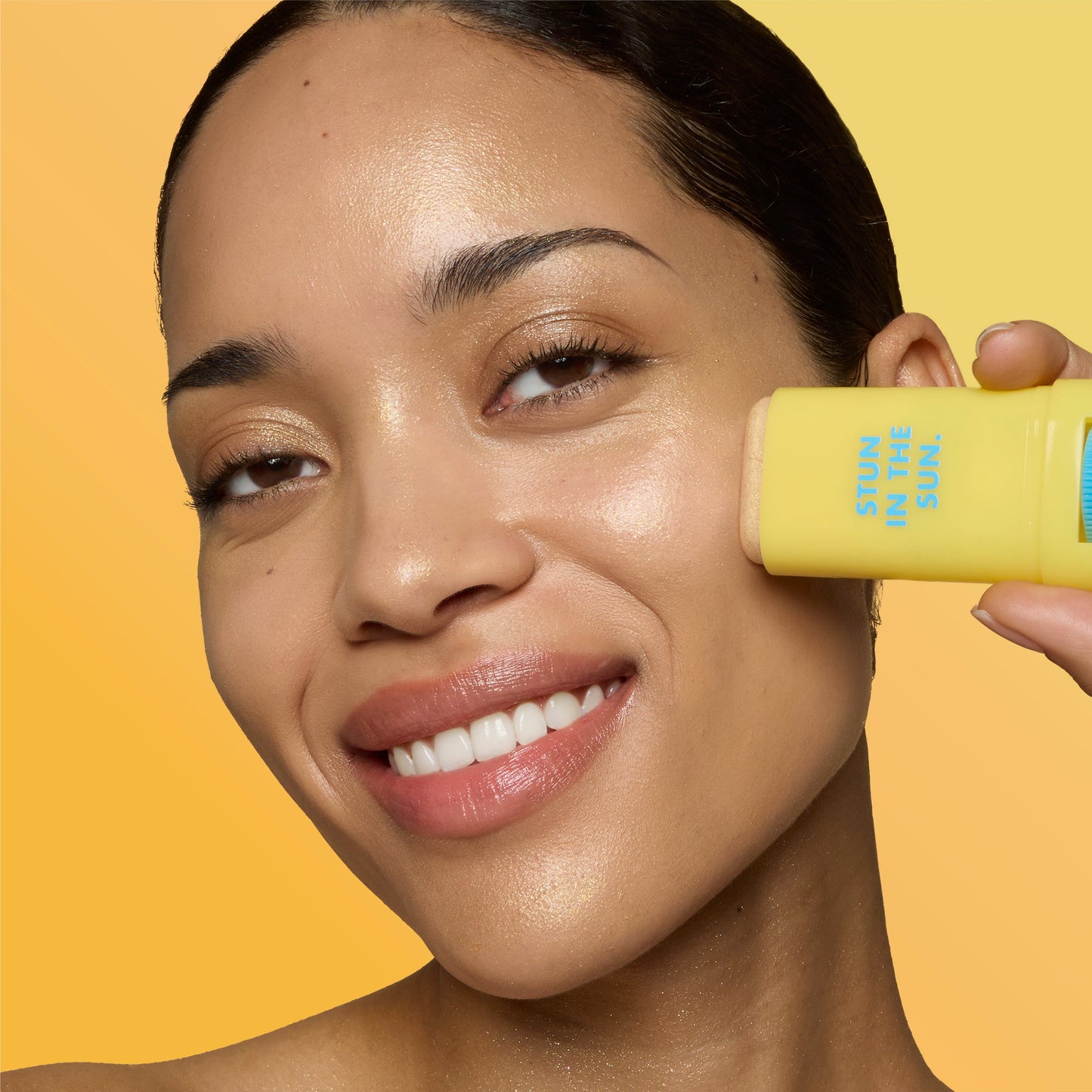 suntouchable-invisi-stick-spf-50-glitz-s0 57109_SUNTOUCHABLES_INVISI_STICK_CELINE_0221_V5.jpg