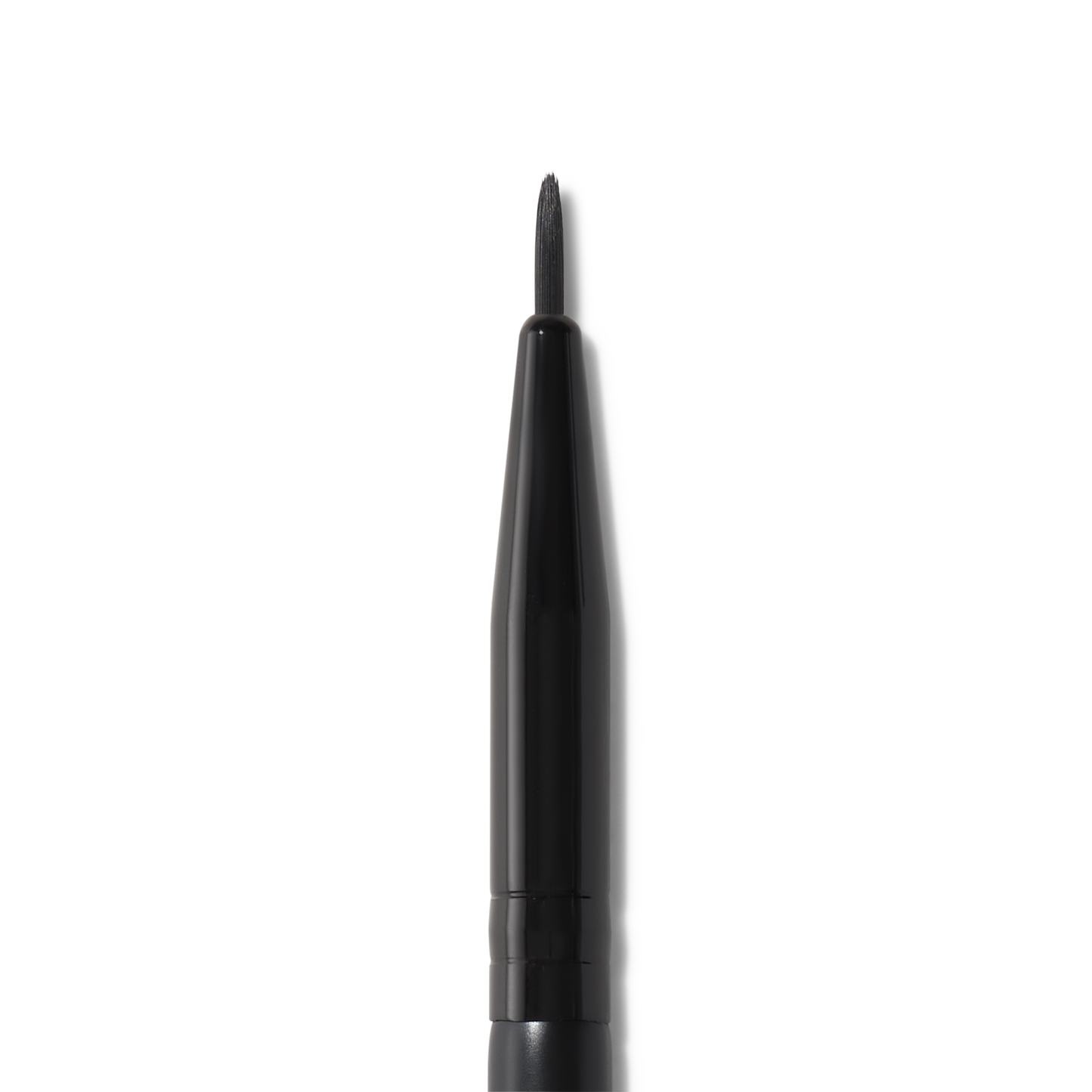ultra-fine-eyeliner-brush-w6 81915_detail_R.png
