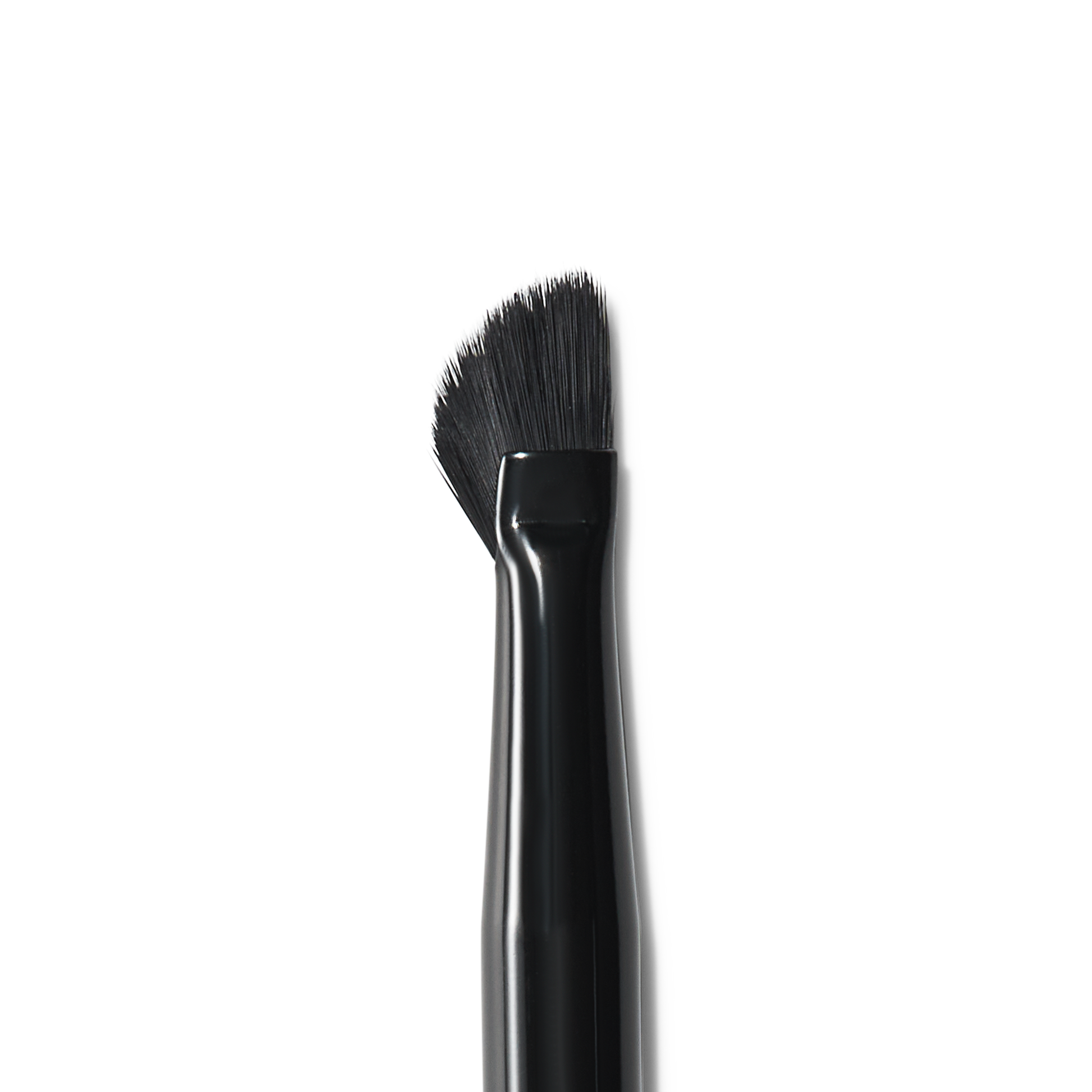 wing-it-liner-brush-l1 84091_MACRO_R.png