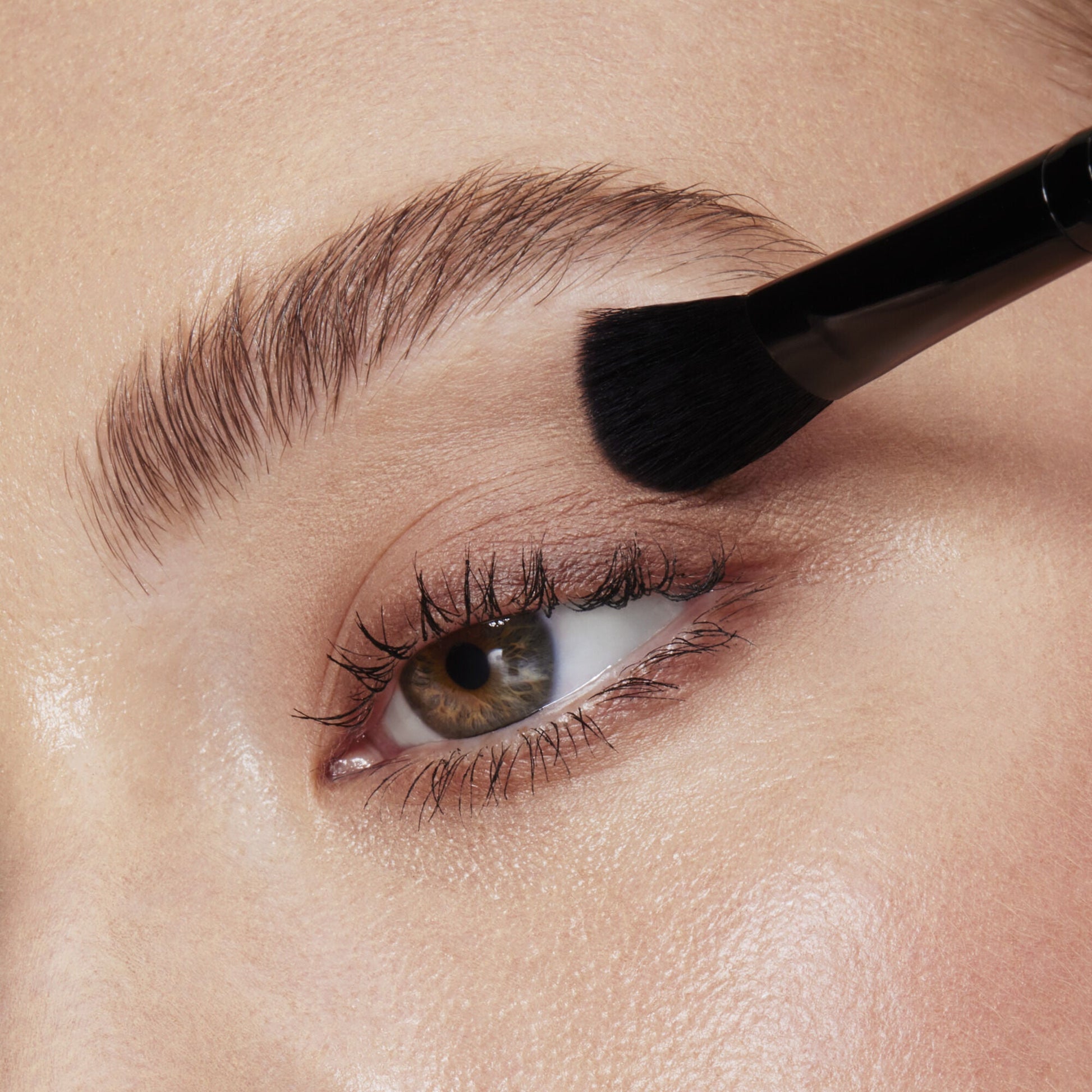 full-face-and-eye-makeup-brush-set-with-travel-case-e6 84674_FULL_FACE_EYE_BRUSH_SET_BLENDING_EYE_BRUSH_CARI_0137.jpg
