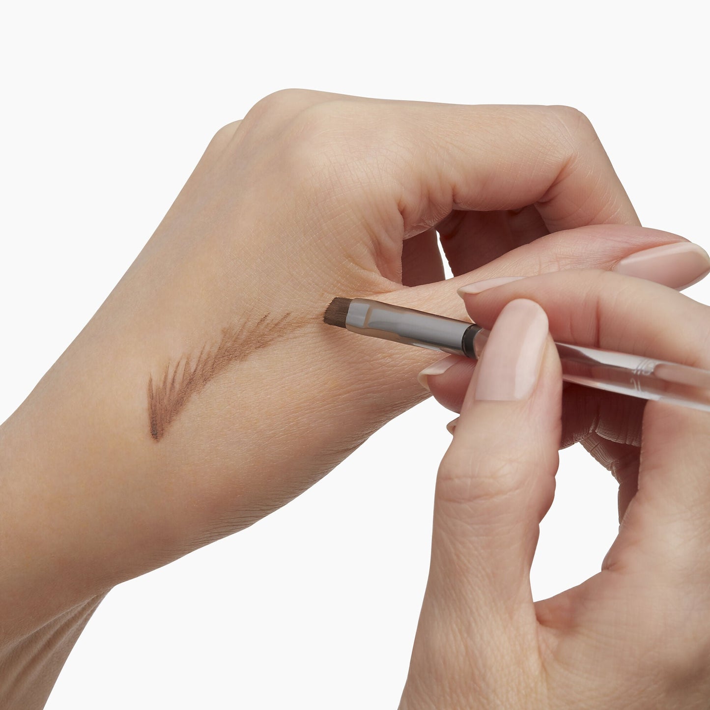 precision-dual-sided-eyebrow-brush-d0 85315_PrecisionDualSidedEyebrowBrush_Model_V2.jpg