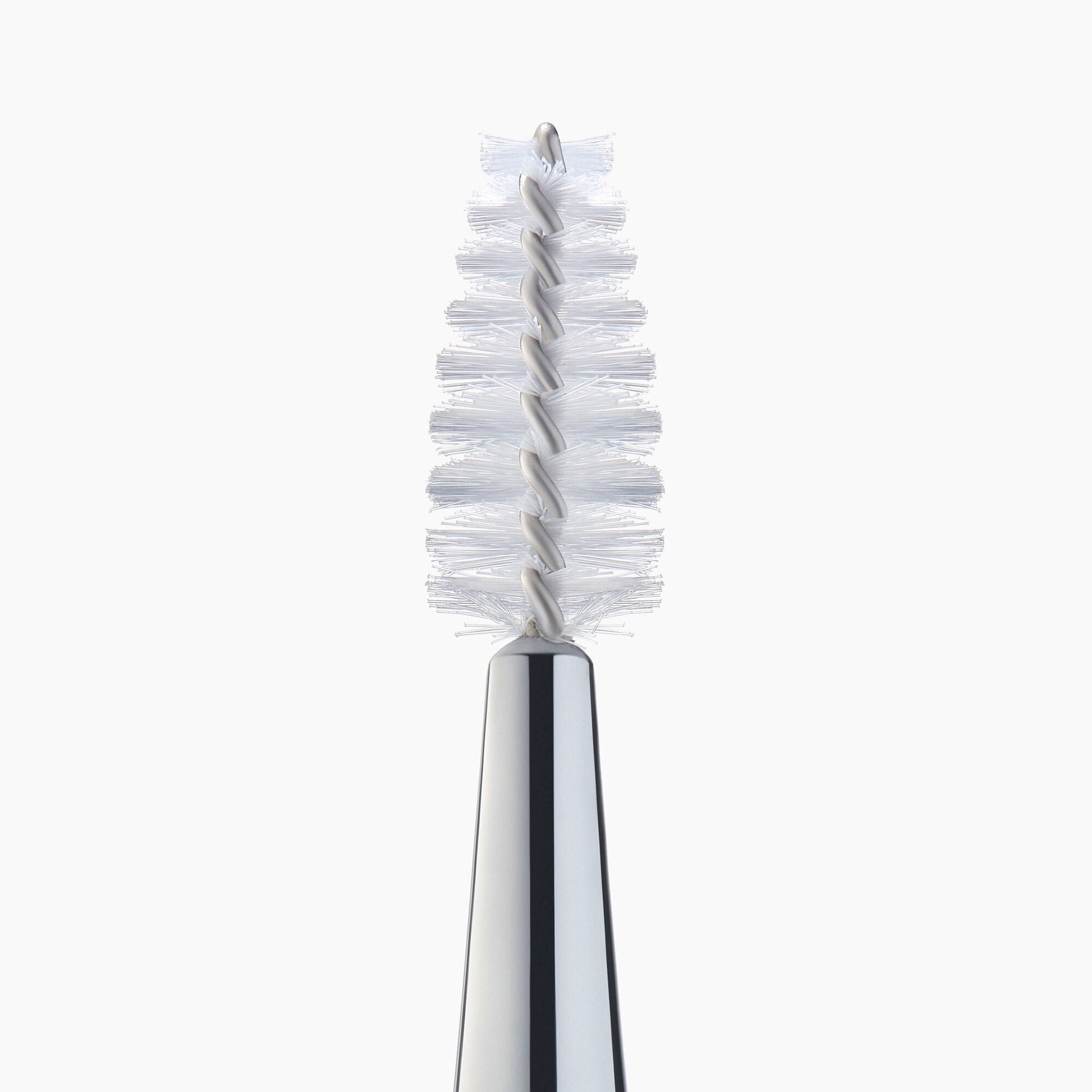 precision-dual-sided-eyebrow-brush-d0 85315_PrecisionDualSidedEyeshadowBrush_Macro_1_V2.jpg
